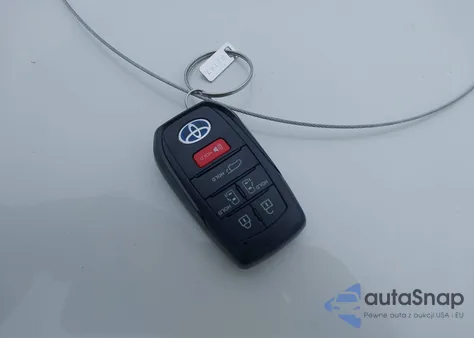 2024 Toyota Sienna Xle z USA, uszkodzony, nr VIN 5TDYRKEC2RS220855